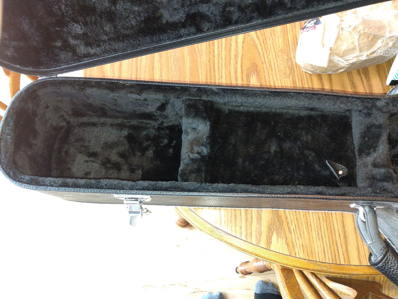Main image 5