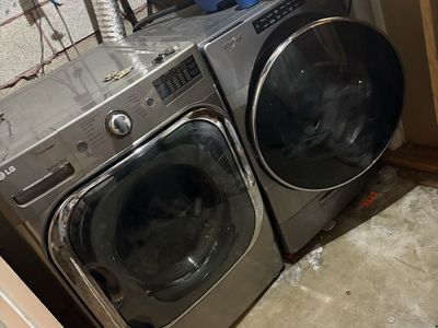 Whirlpool washer and dryer set
