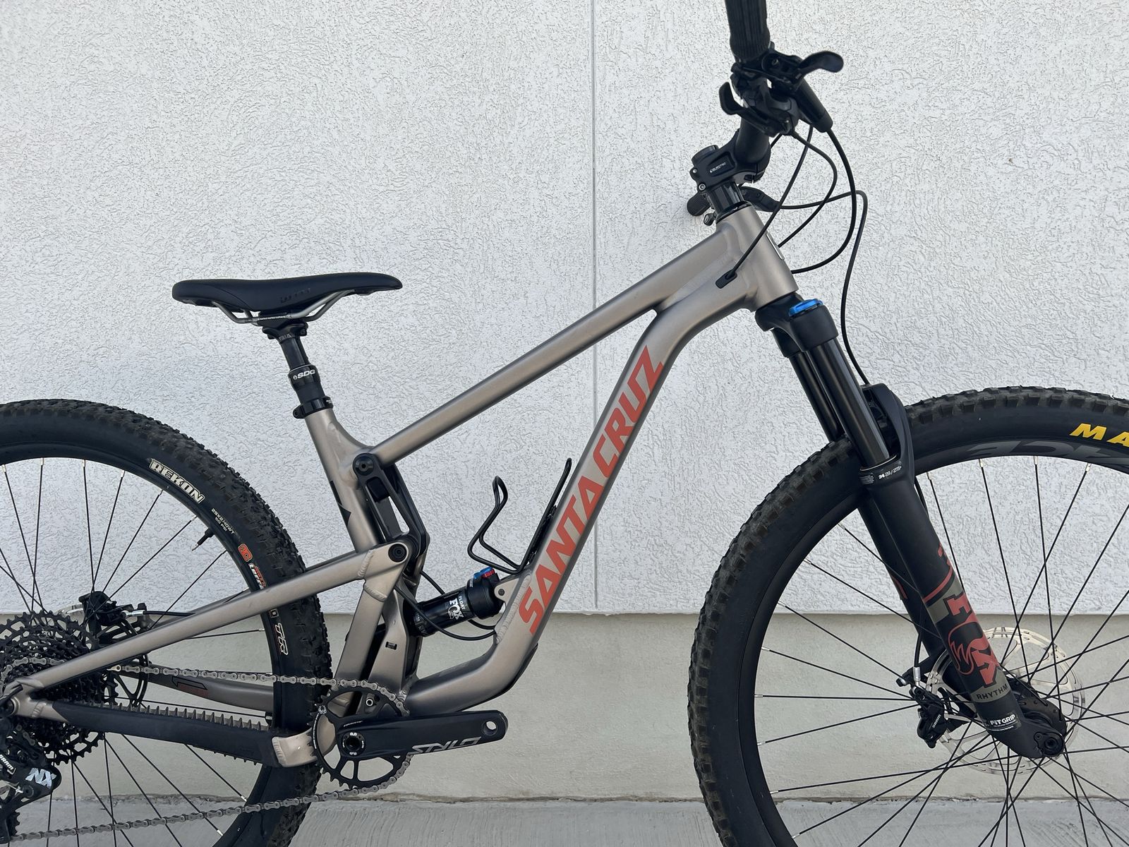 Santa Cruz Tallboy-Like New Medium
