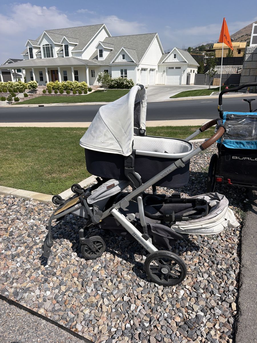 UPPAbaby Vista Stroller with Bassinet Attachment and Accessories