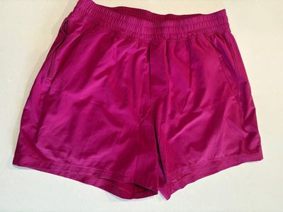 LuluLemon Pace Breaker Linerless Short - M