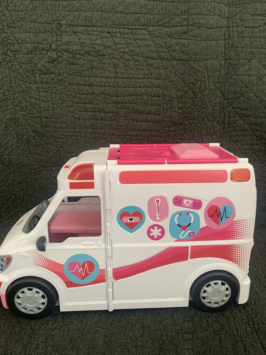 Barbie ambulance