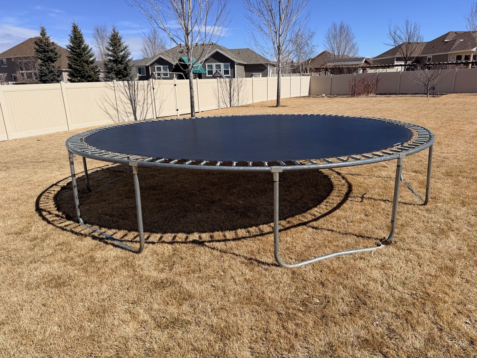 15' Trampoline