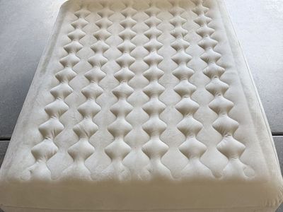 SELLING INFLATABLE MATTRESSES IN VERY GOD CONDITIONS.
