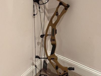 Brand New Hoyt RX9, Left Hand