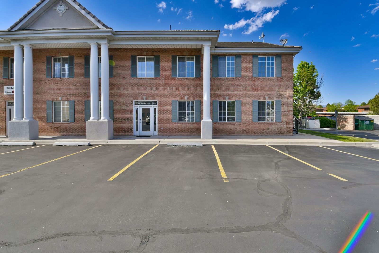 Office Suite In Excellent Location!