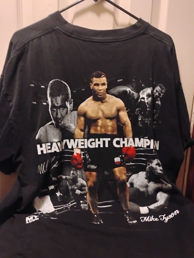 Mike Tyson"heavyweight champion" t- shirt only $5.