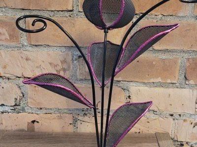 Metal Black & Purple Rose decor