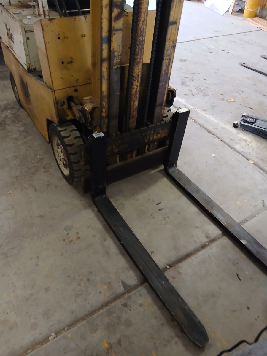 Yale 2k propane forlift