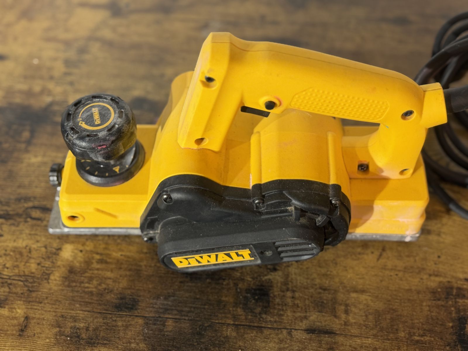 DEWALT 3-1/4"  Hand Planer - 5.5-Amp Corded - Model D26676