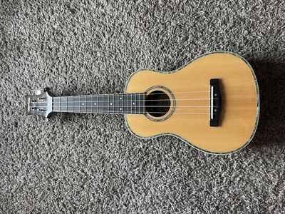Mitchell MU-70/N Acoustic Ukulele - Natural Wood Finish