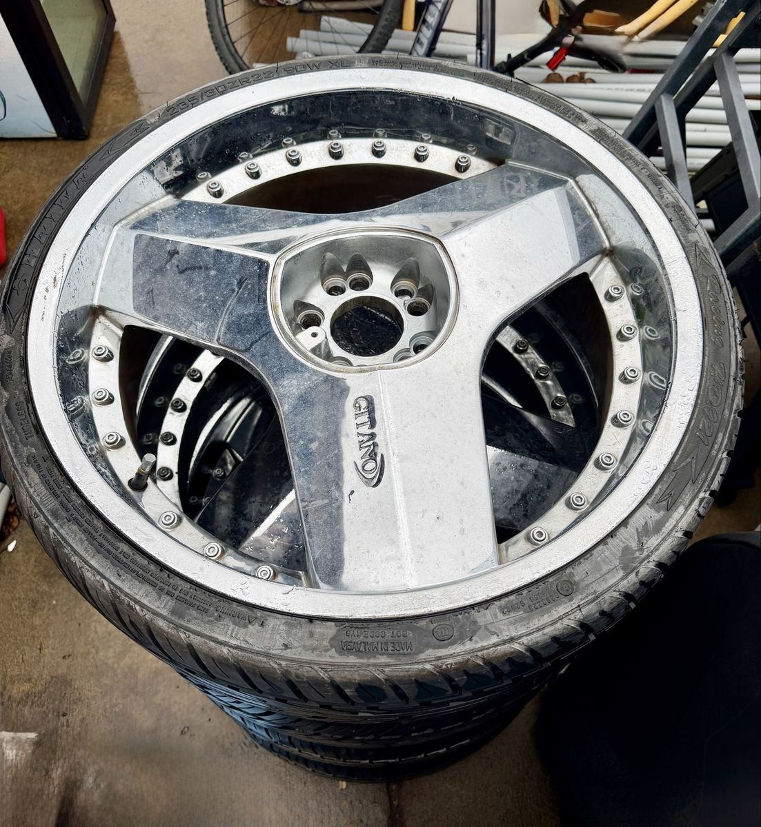 Giovanna 22” Chrome Wheels & Tires – Set of 4