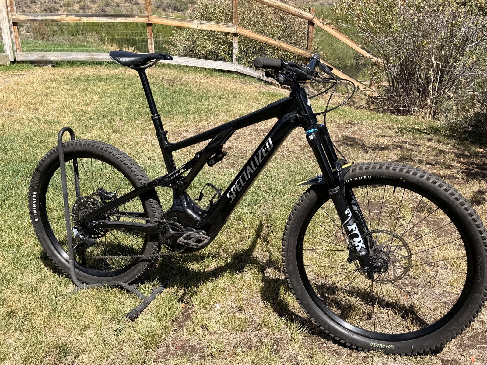 Specialized Levo Turbo S5 - LIGHTLY used 