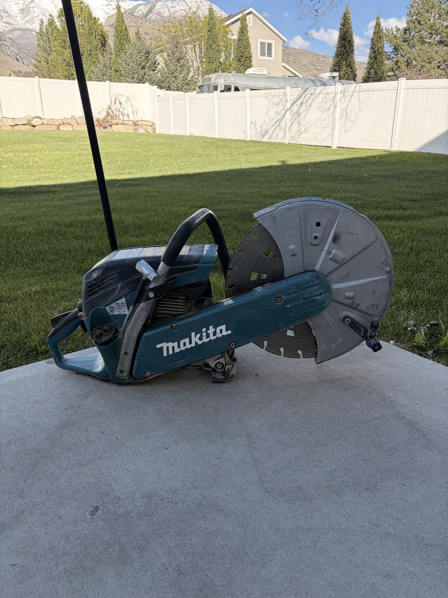 Makita concrete saw