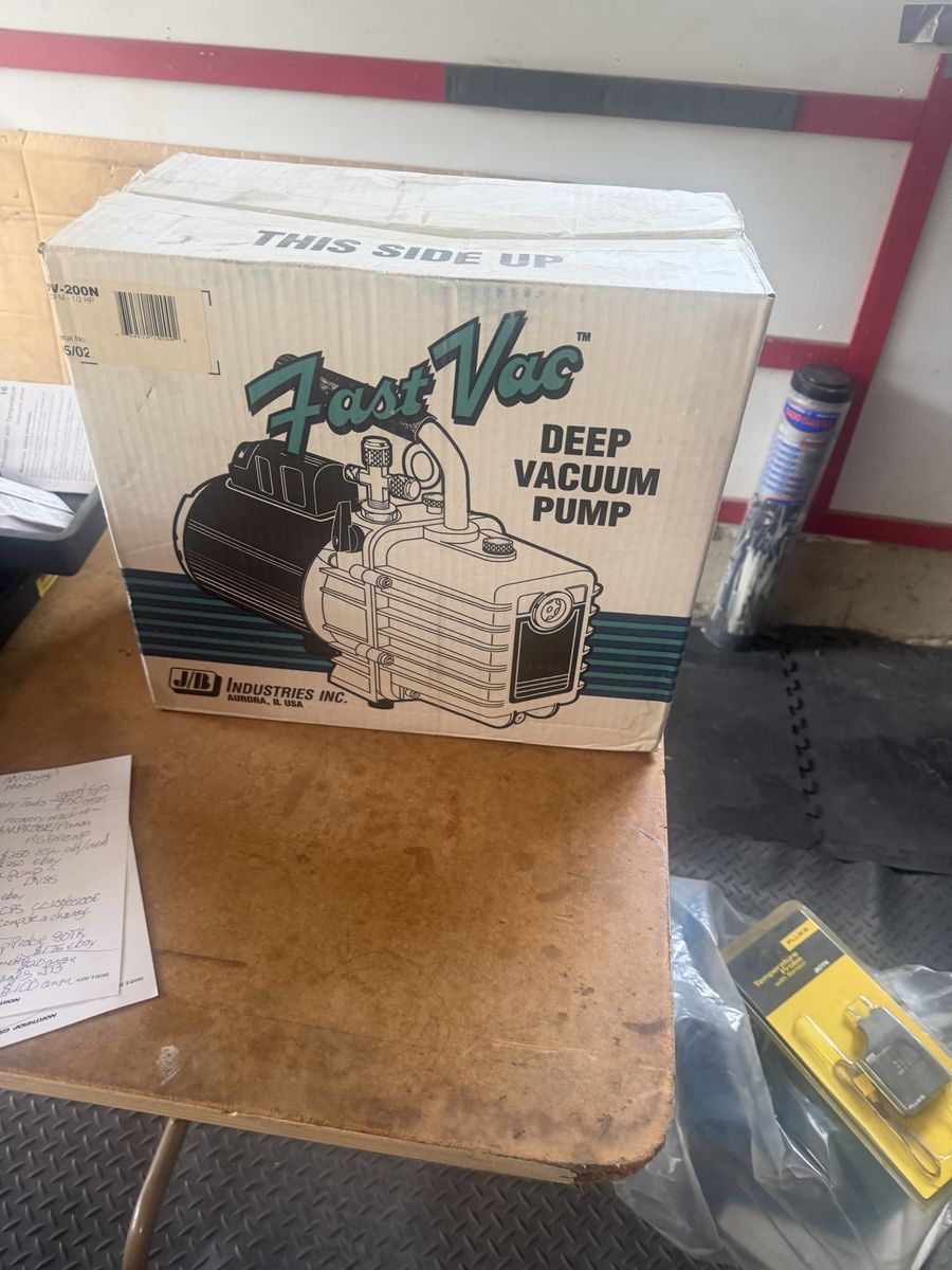 J/B Industries FastVac Deep Vacuum Pump (DV-200N) 1/2 HP