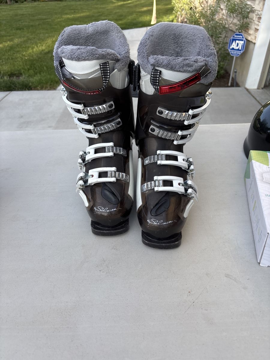 Ladies Solomon Ski Boots