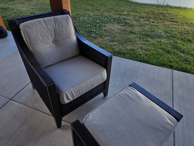 Outdoor patio chair and foot rest