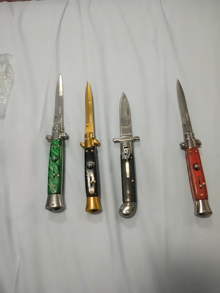 Stiletto knives 9"