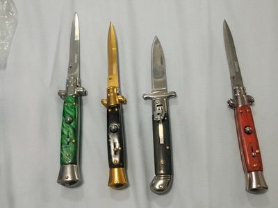 Stiletto knives 9"