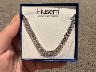 Silver Tone Chain Necklace