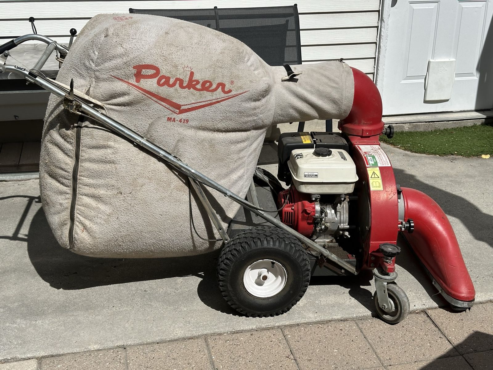 Parker MA-419 Walk-Behind Gas Leaf Blower/Vacuum with Collection Bag