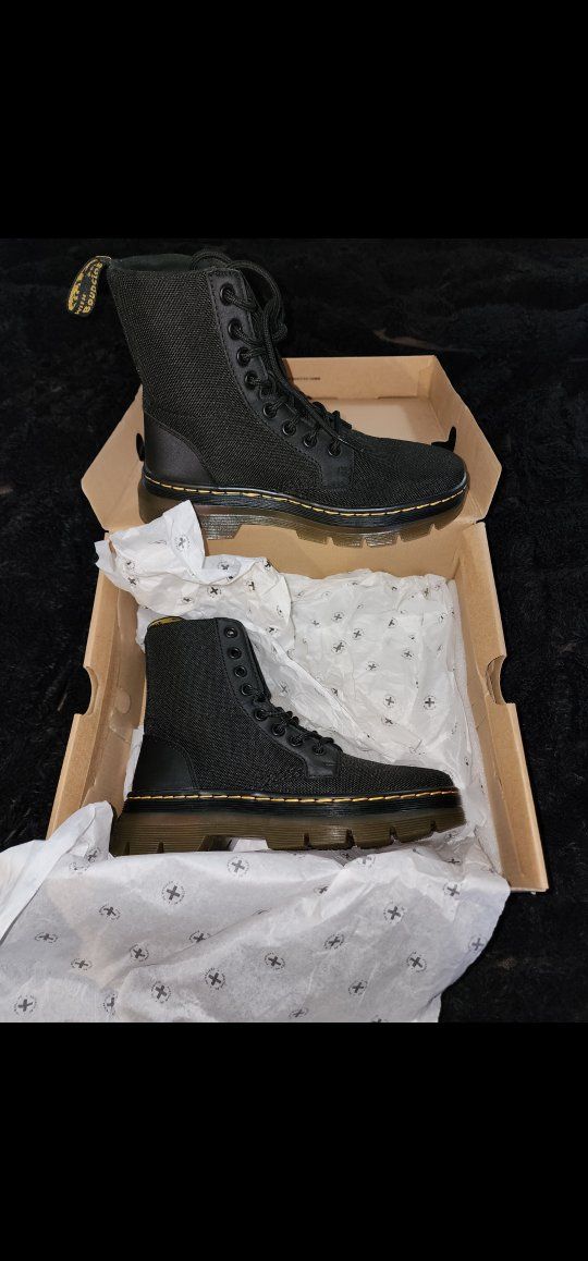 NEW. Dr Martens Combs (Black)