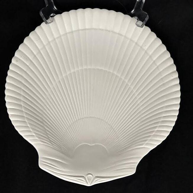 Wedgwood Etruria & Barlaston Shell Plate White 10.5” Vintage England