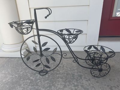 Decorative Metal Bicycle Plant Stand with Hanging Baskets
