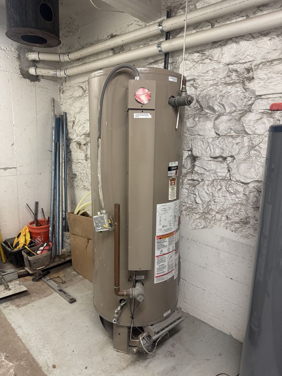 A.O. Smith BTC-197-970 100 Gallon Natural Gas Commercial Water Heater 197,000 BTU