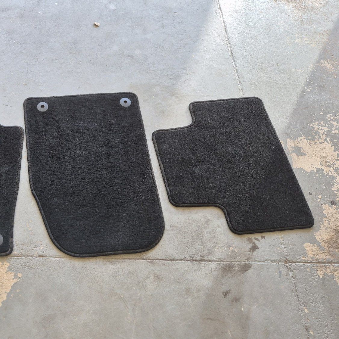 jeep grand Cherokee 2016 to 2021 floor mats