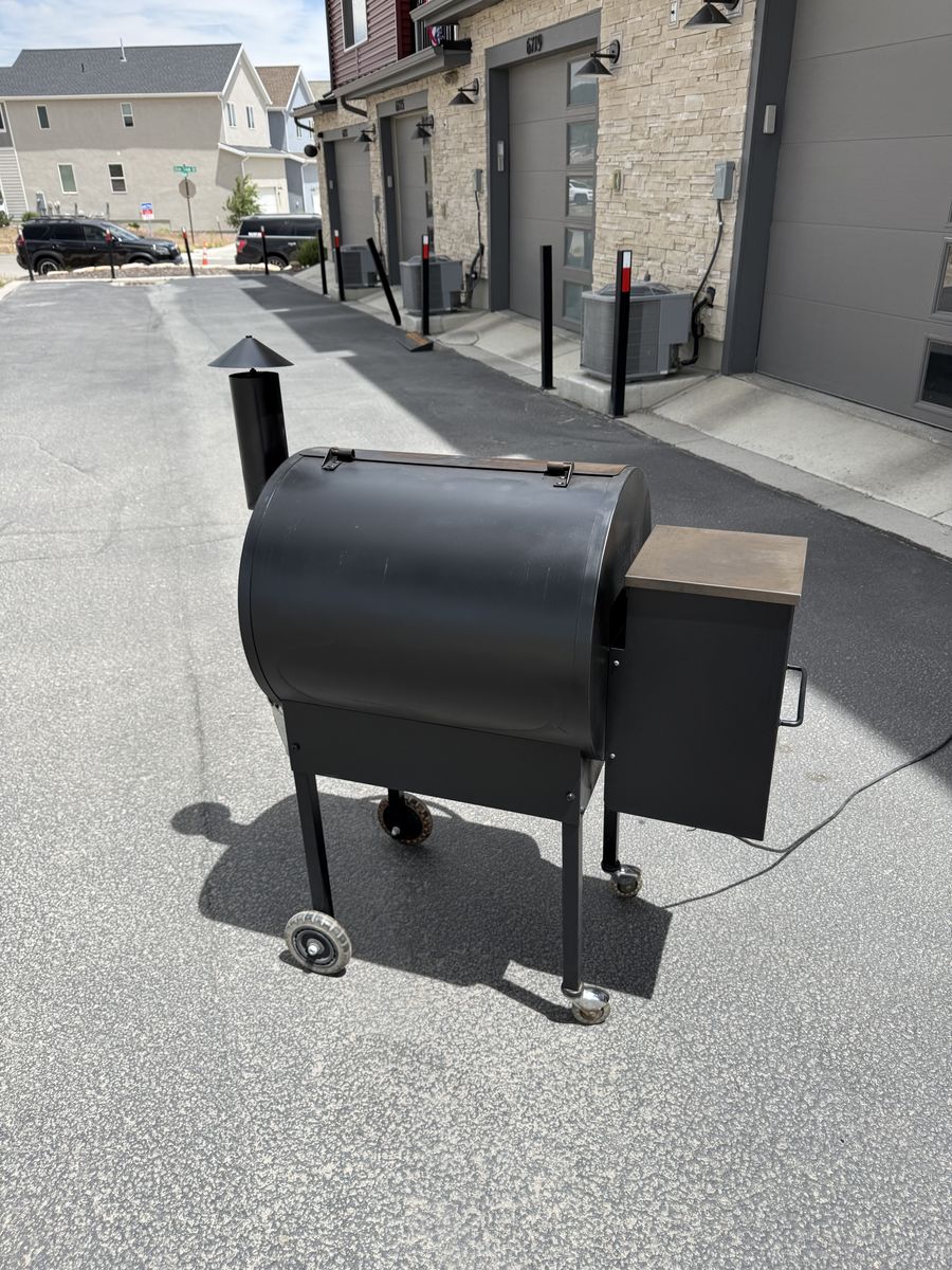 Main image 3