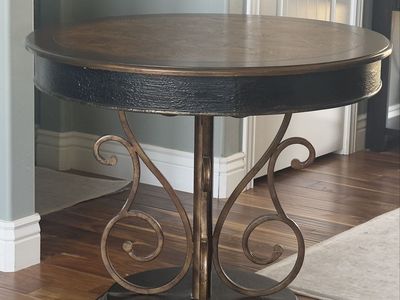 Round Wood Accent Table