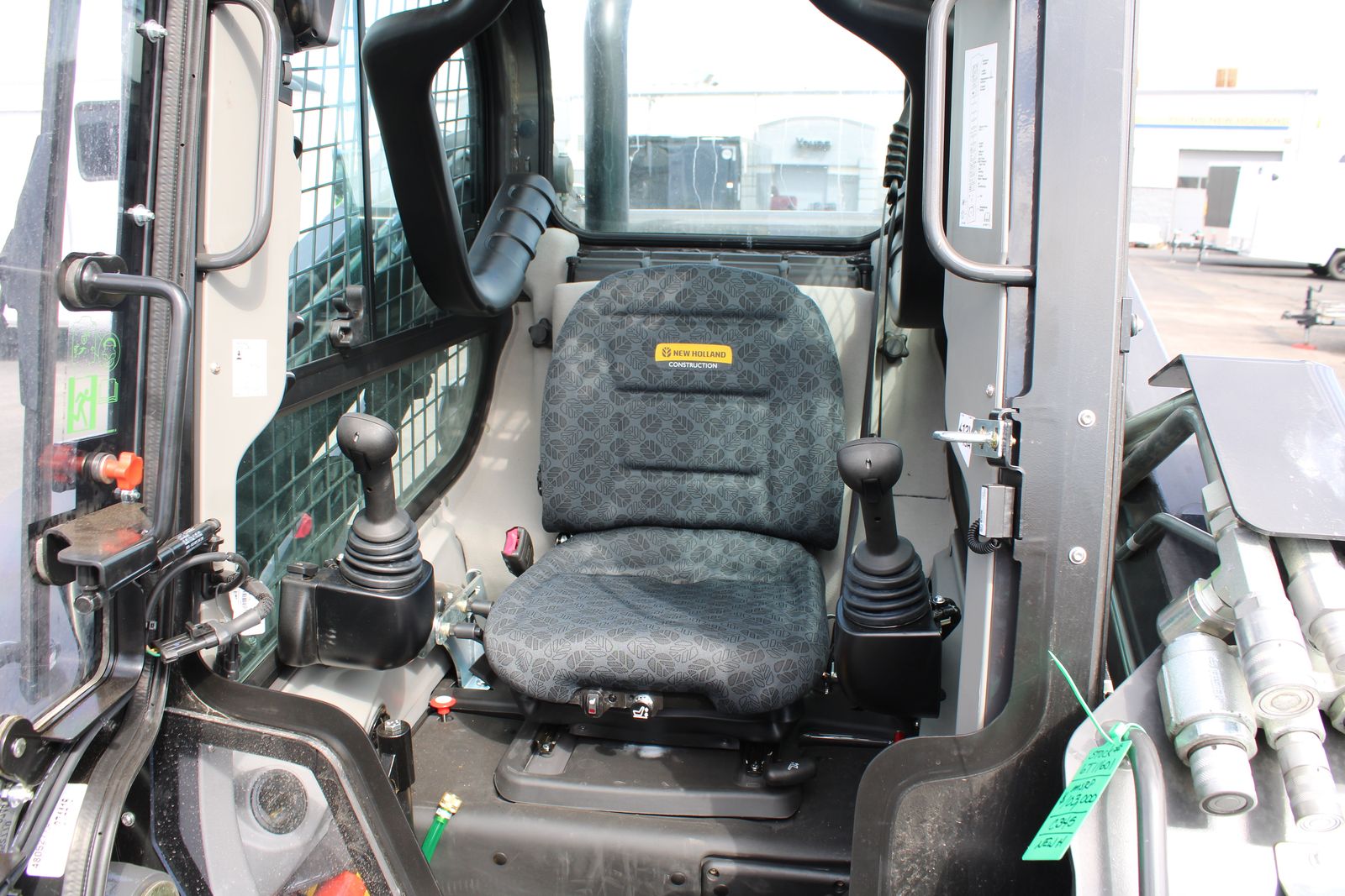Main image 8