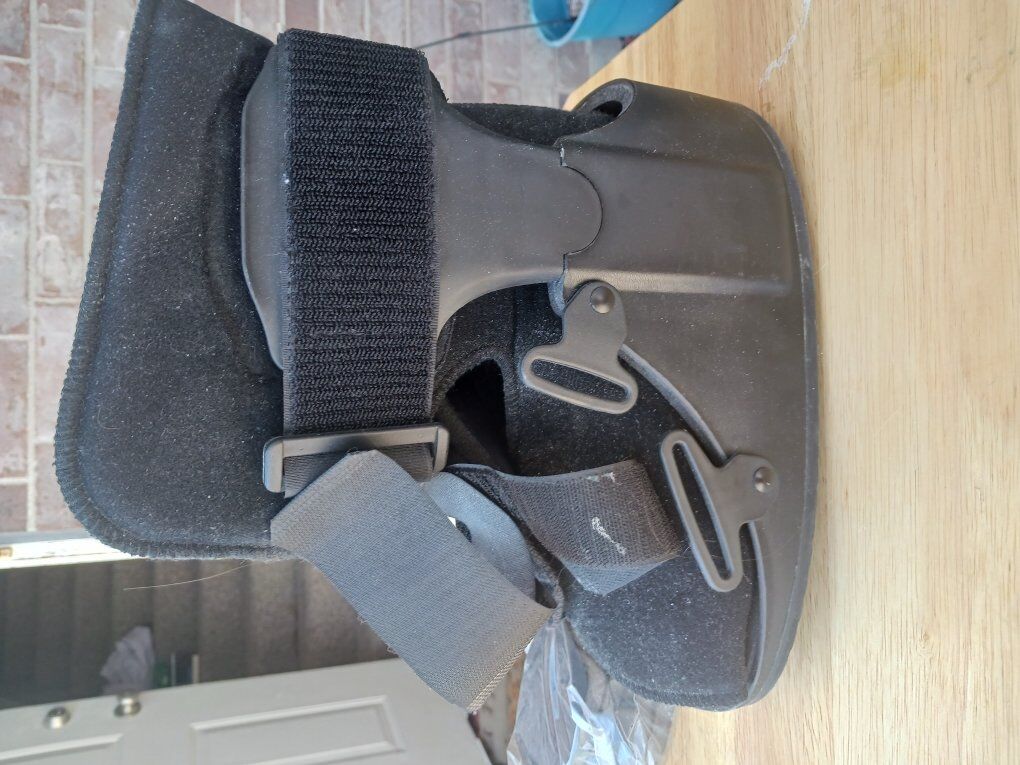 Walking Boot Size Small