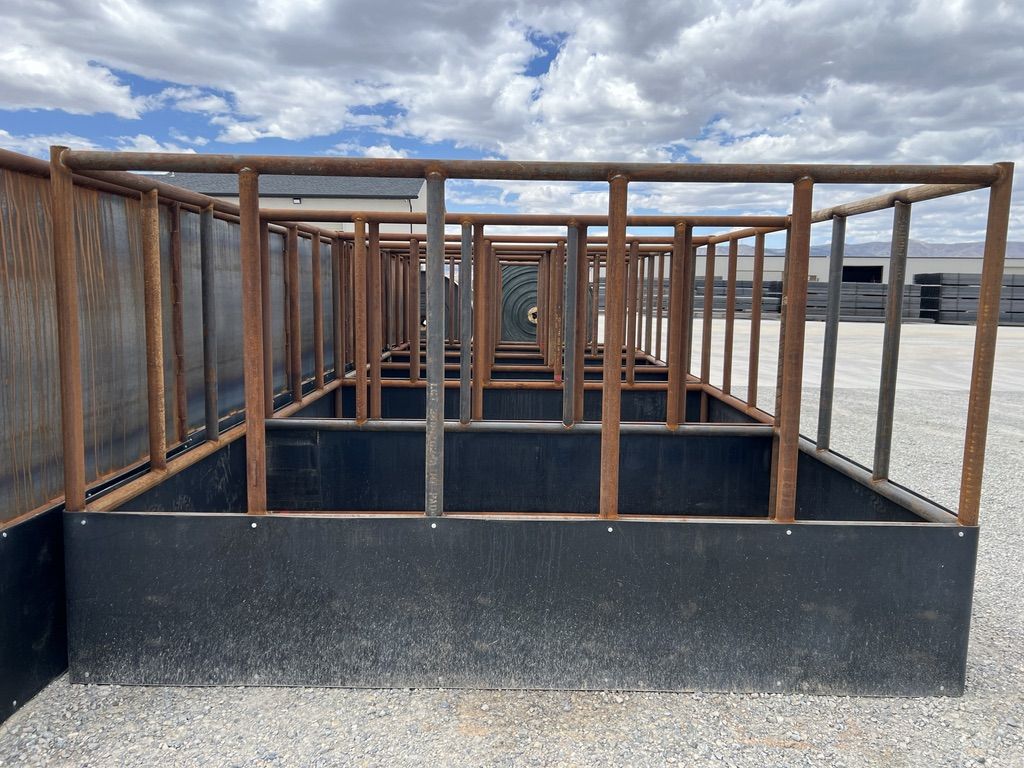 Tall Horse Feeder 6'x10'x6'