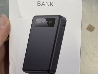 Dongguan Lanhuilai AC-K9 10000mAh Power Bank with Built-In Cables and LED Display - Black