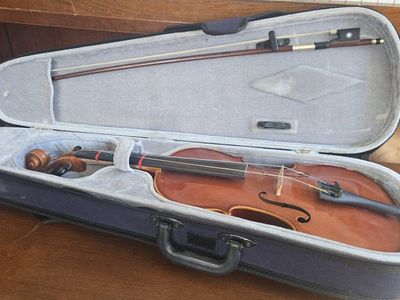 N. Paganini 1/2 size Student Violin with Hard Case and Bow