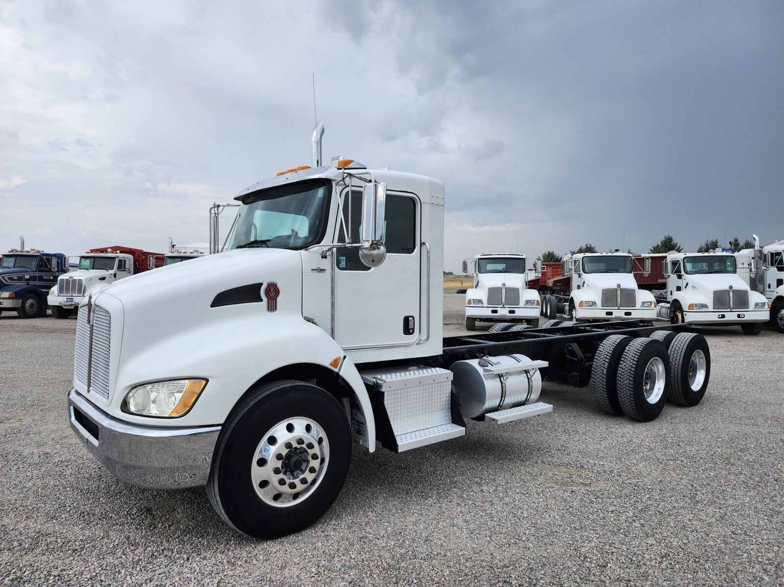 2016 KENWORTH T370