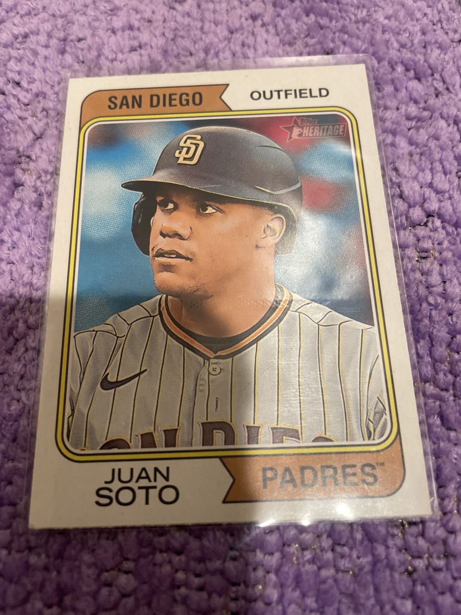 2023 Topps Heritage Juan Soto San Diego Padres Baseball Card Outfield #207