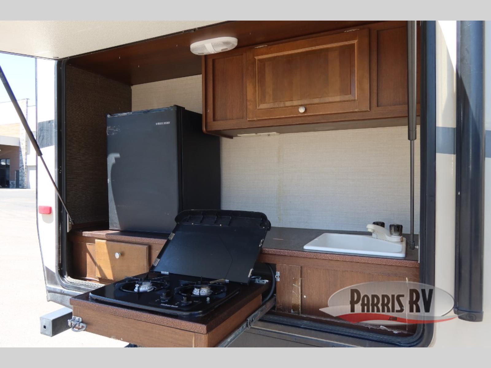Main image 12