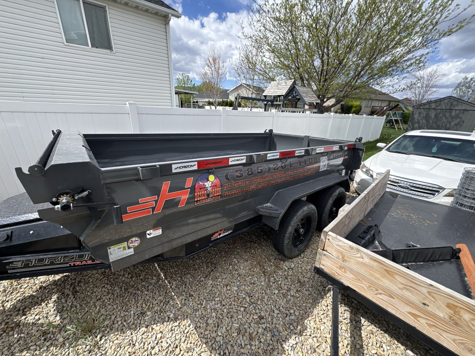Horizon Trailer Dump Trailer - Great Condition, Ready for Work
