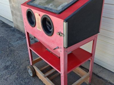 Central Pneumatic Sandblasting Cabinet