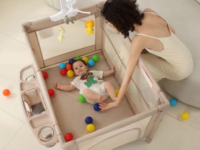 New 5 in 1 Pack and Play, Baby Bassinet Bedside Sleeper, Baby Playard, Bedside Crib w changing tabl