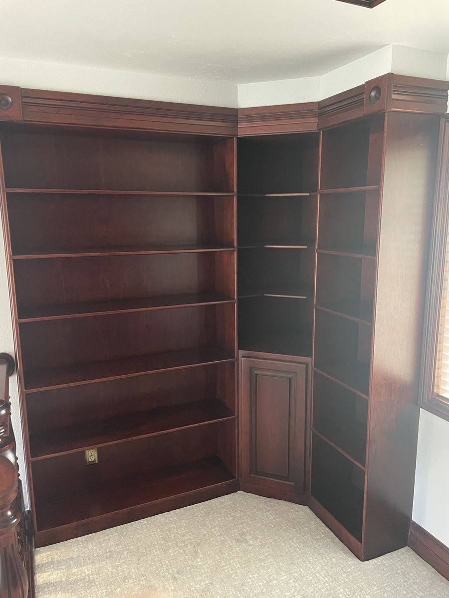 Built-In Library Shelves