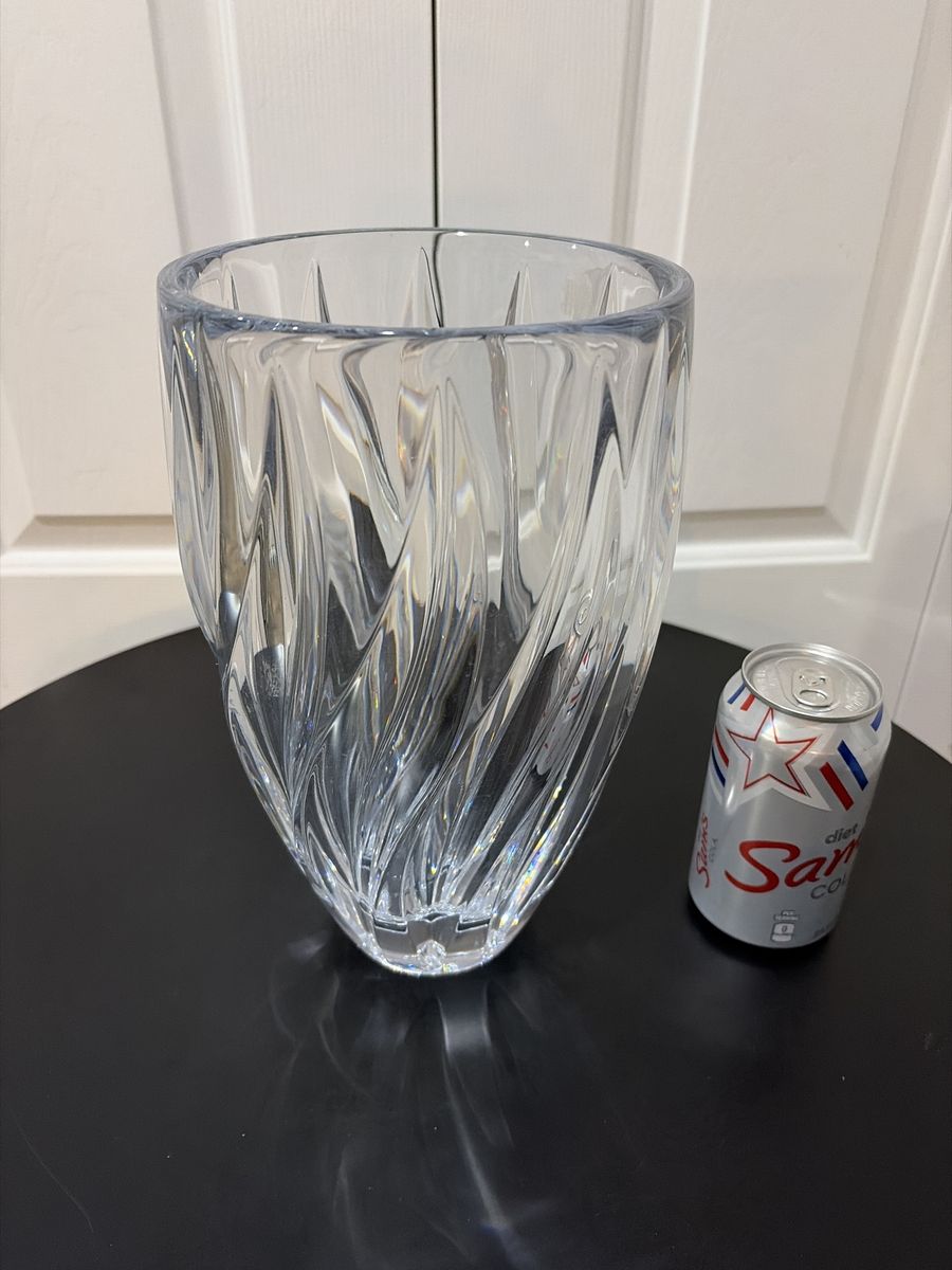 Clear High End Crystal Swirl Pattern Vase - , Elegant Home Decor
