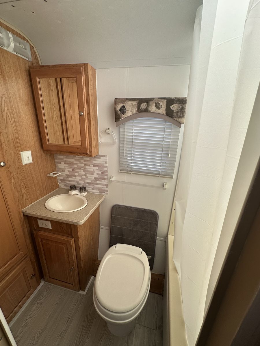 Main image 6