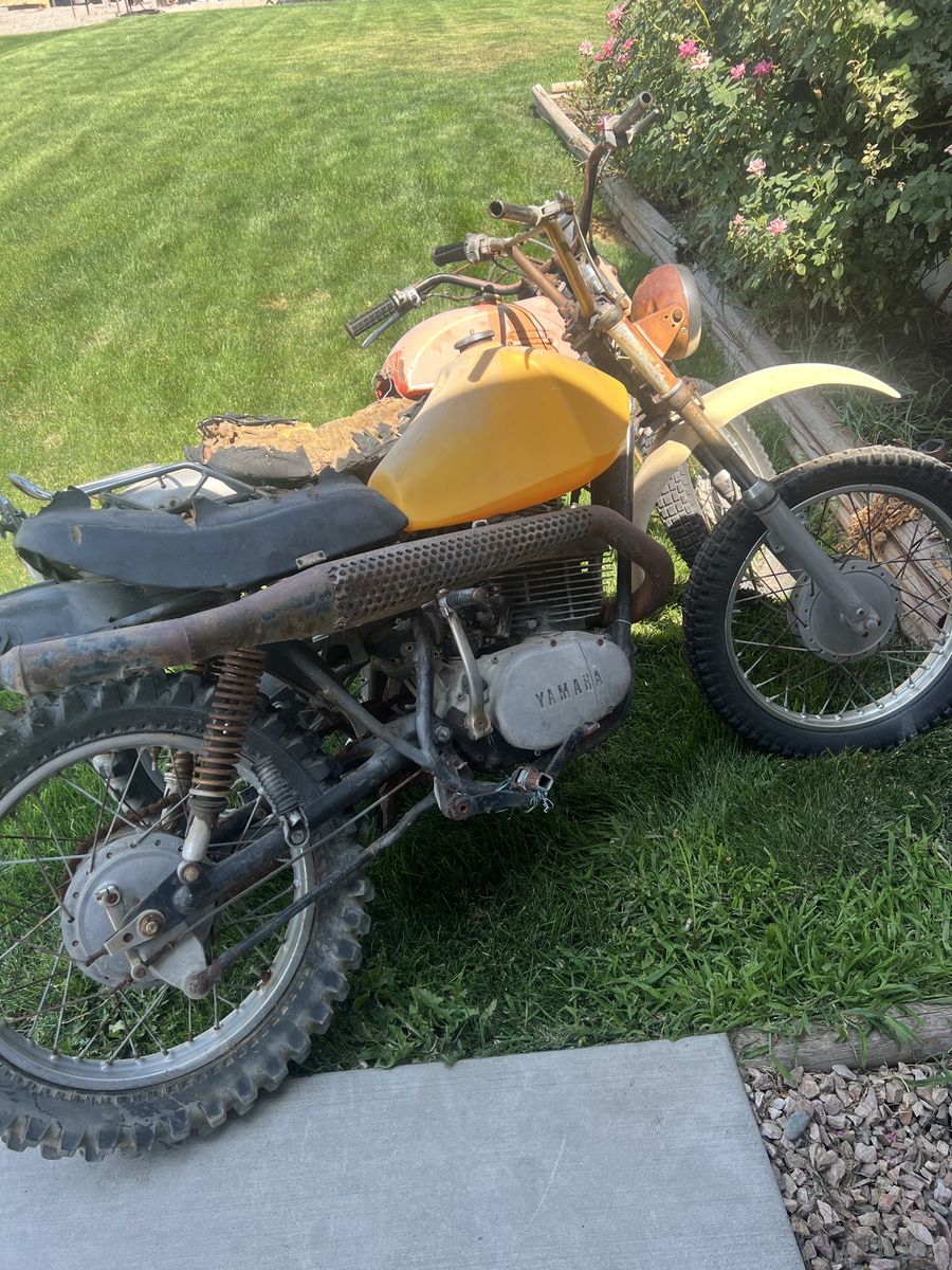 Vintage Yamaha Dirt Bikes / Motorcycles - For Parts or Restoration Project