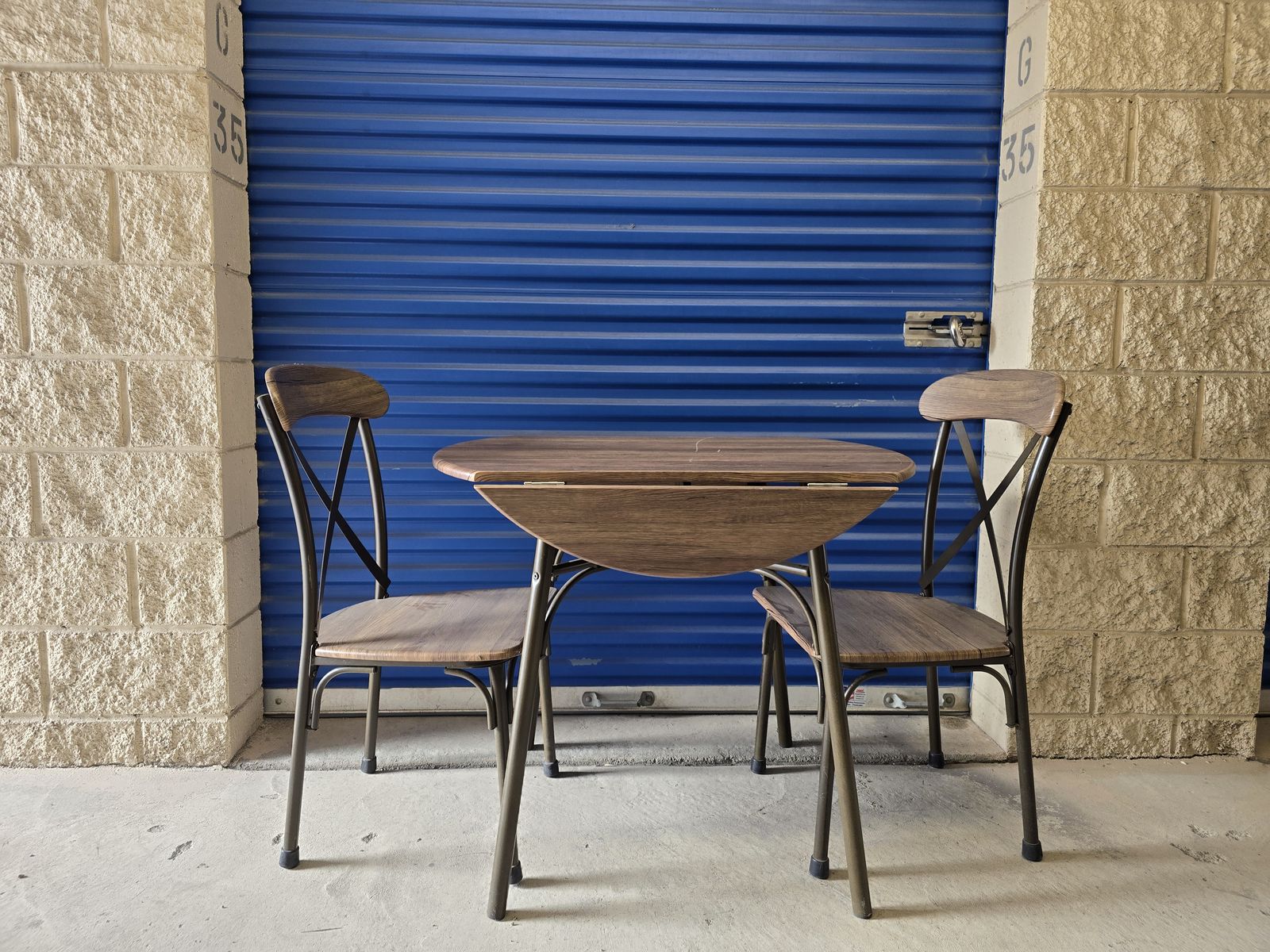 Dinette table & chairs