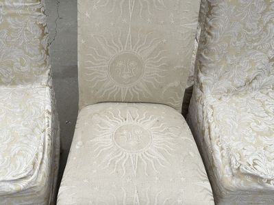 Five comfortable dining room chairs FREE