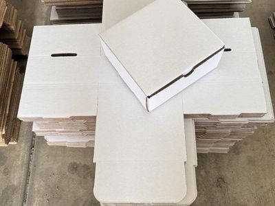 Uline Indestructo Mailers 7x7x3"